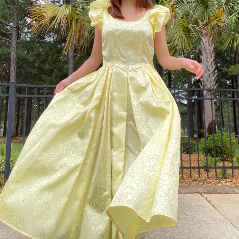 SHE YELLED BELLE! YELLOW SATIN FLORAL DRESS